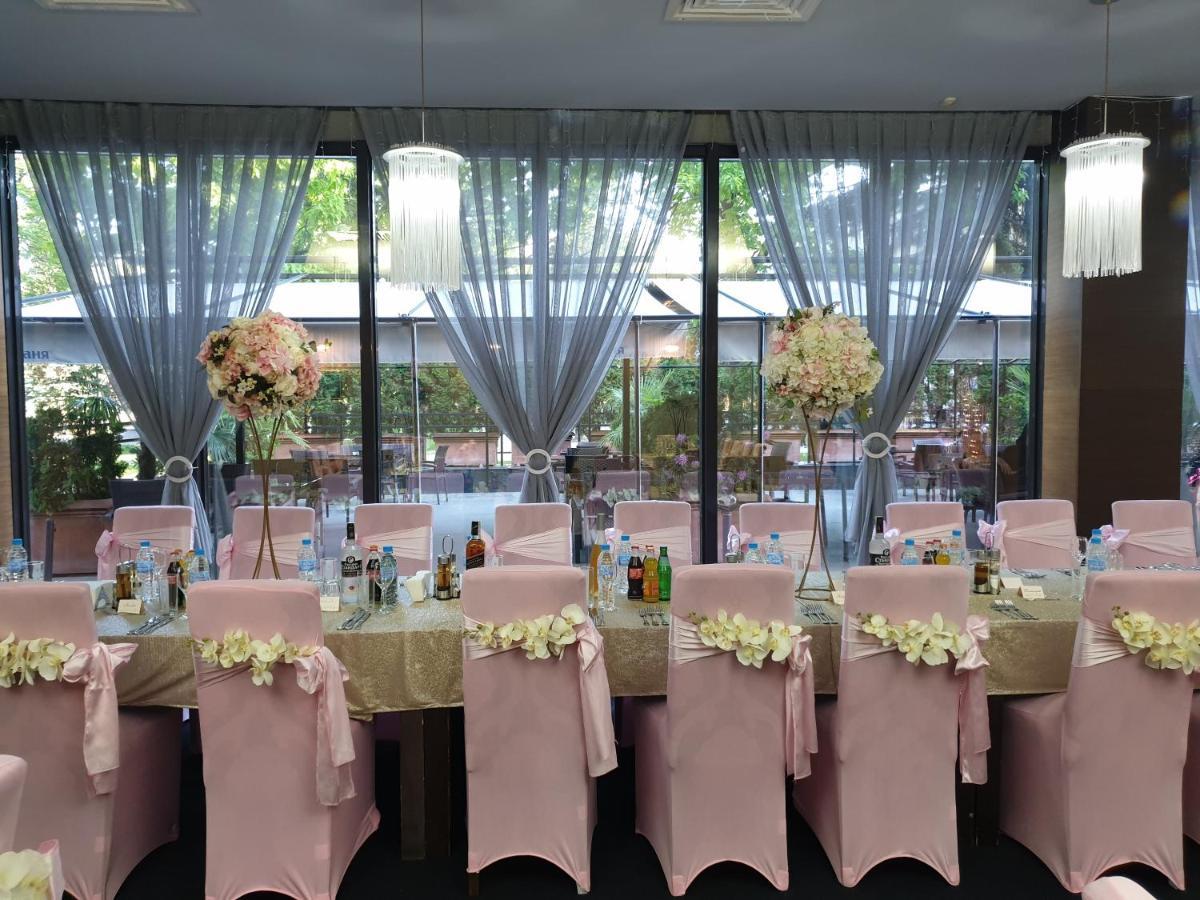 Hotel Presidivm Palace Lovecs Kültér fotó