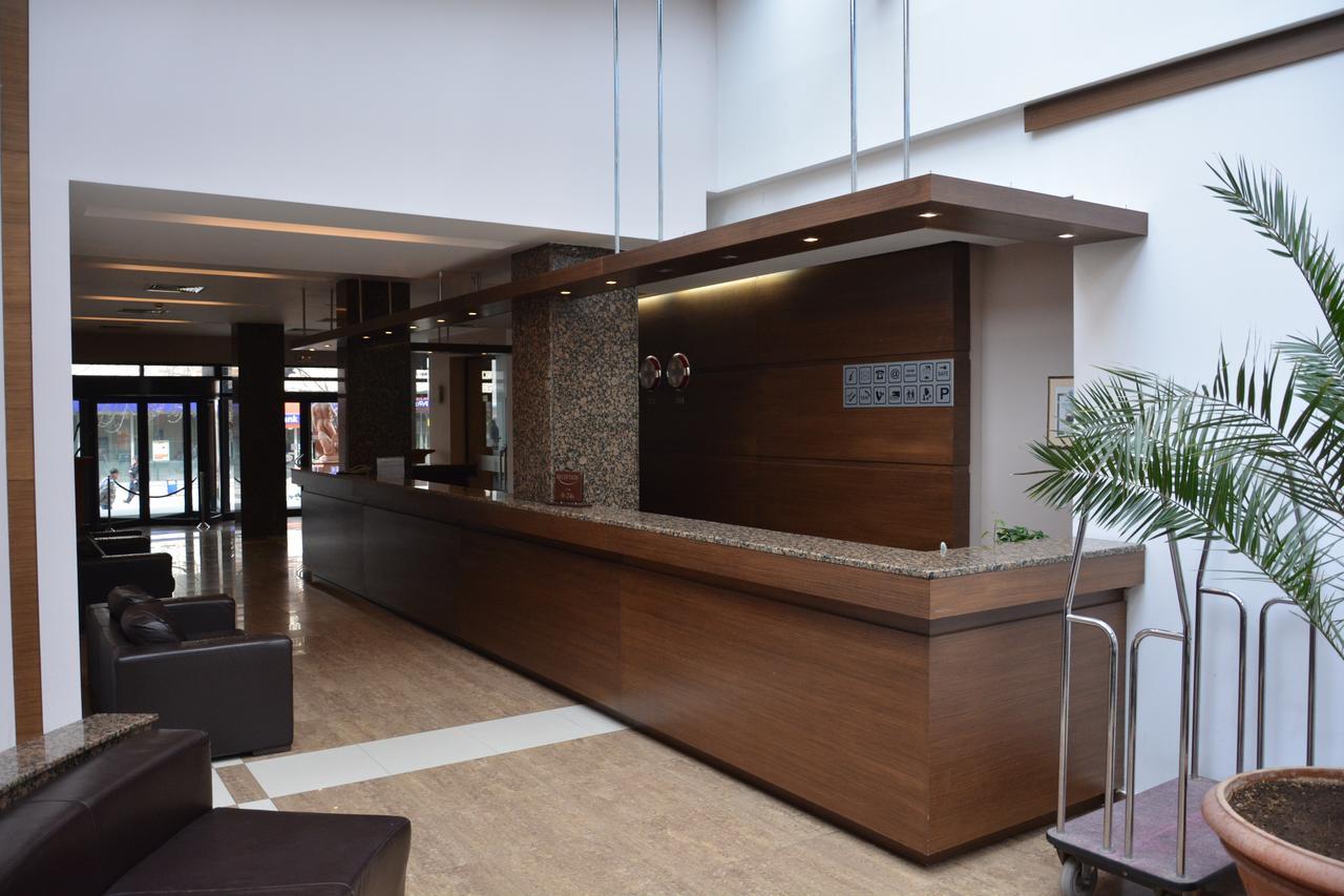 Hotel Presidivm Palace Lovecs Kültér fotó