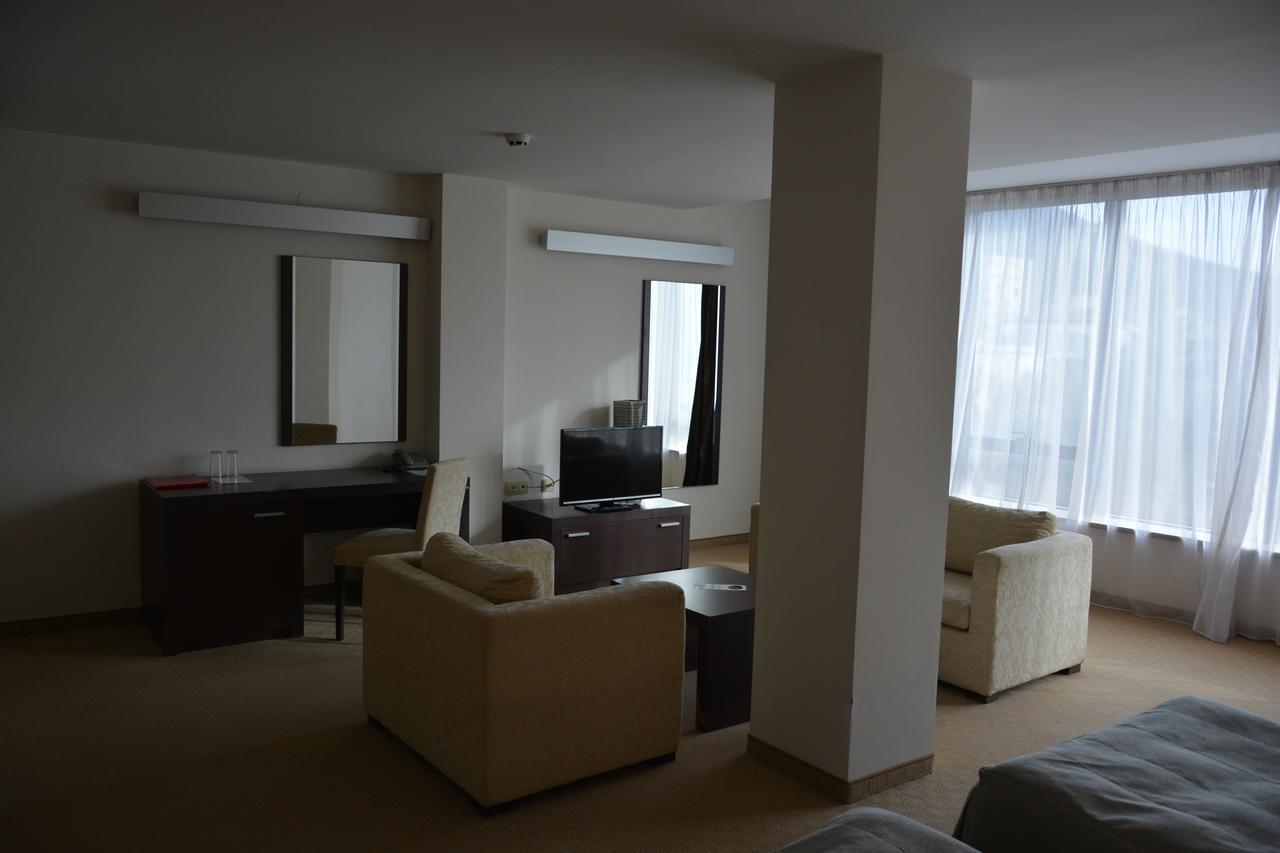 Hotel Presidivm Palace Lovecs Kültér fotó