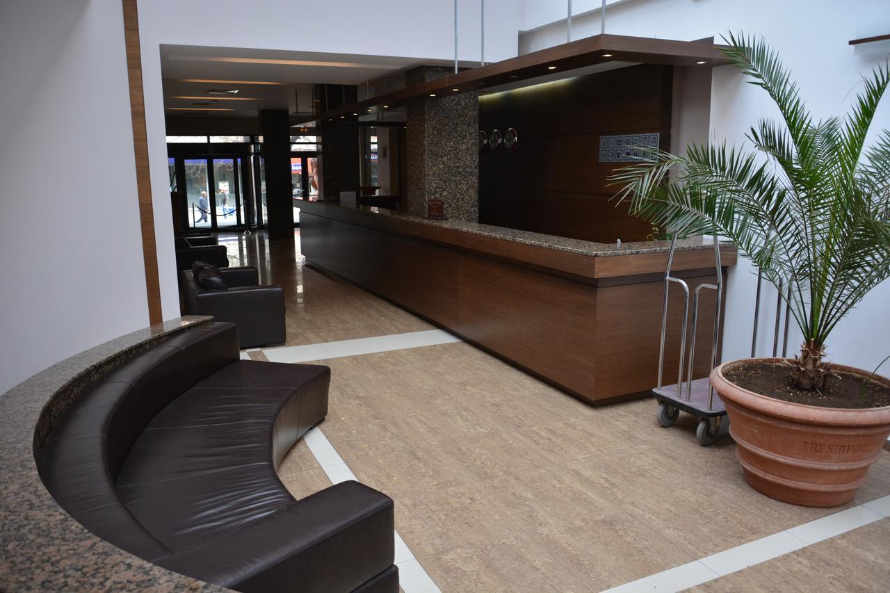 Hotel Presidivm Palace Lovecs Kültér fotó