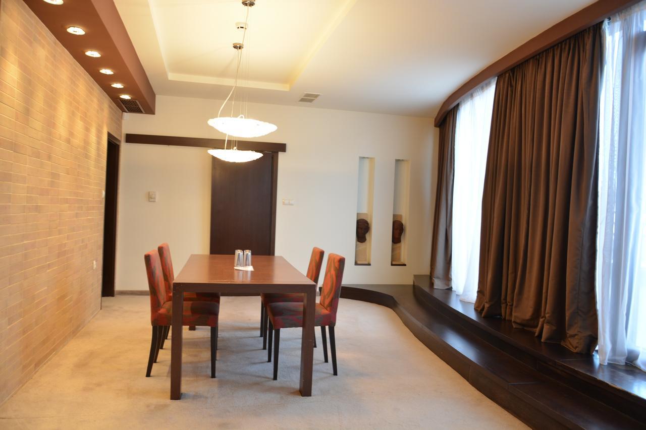 Hotel Presidivm Palace Lovecs Kültér fotó